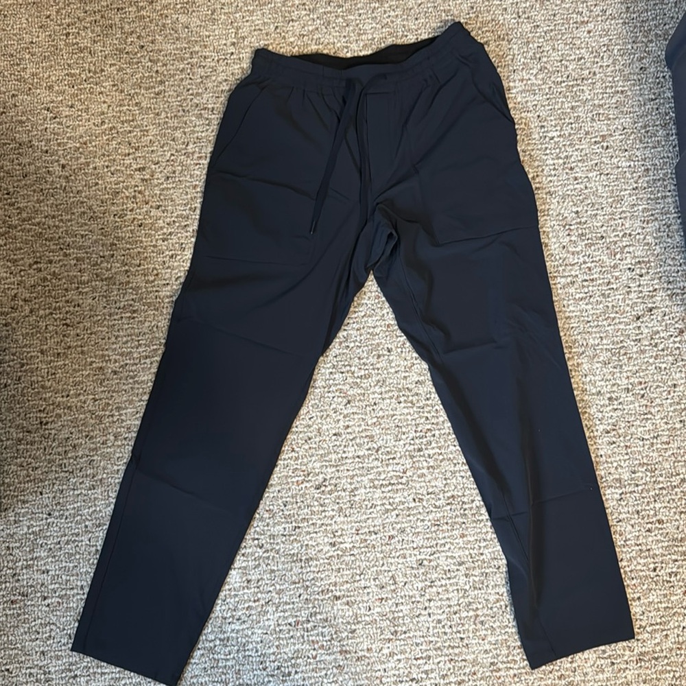 Men's Lululemon Navy Blue Lightweight Pants, Sz L